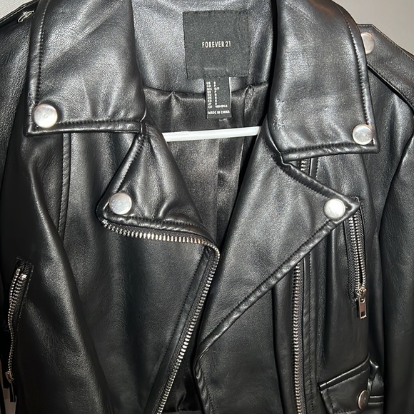 Black Leather Fringe Jacket - Picture 3 of 11